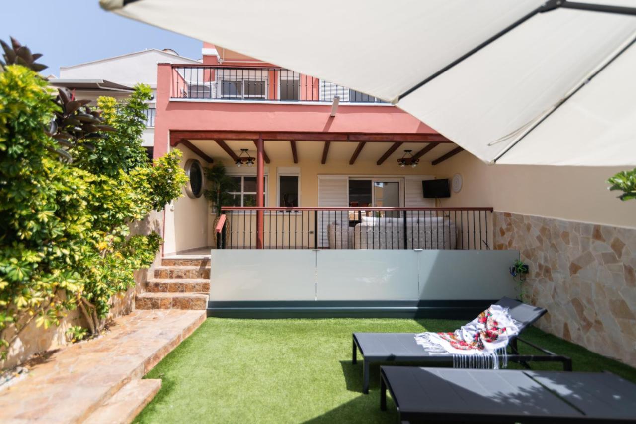 Comfortable 4-Bedroom Villa With Private Gardens Costa Adeje (Tenerife) Exterior foto