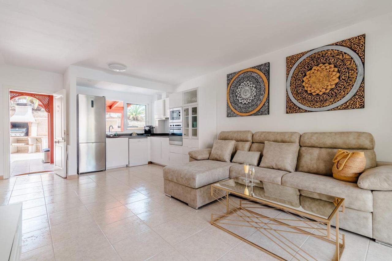 Comfortable 4-Bedroom Villa With Private Gardens Costa Adeje (Tenerife) Exterior foto