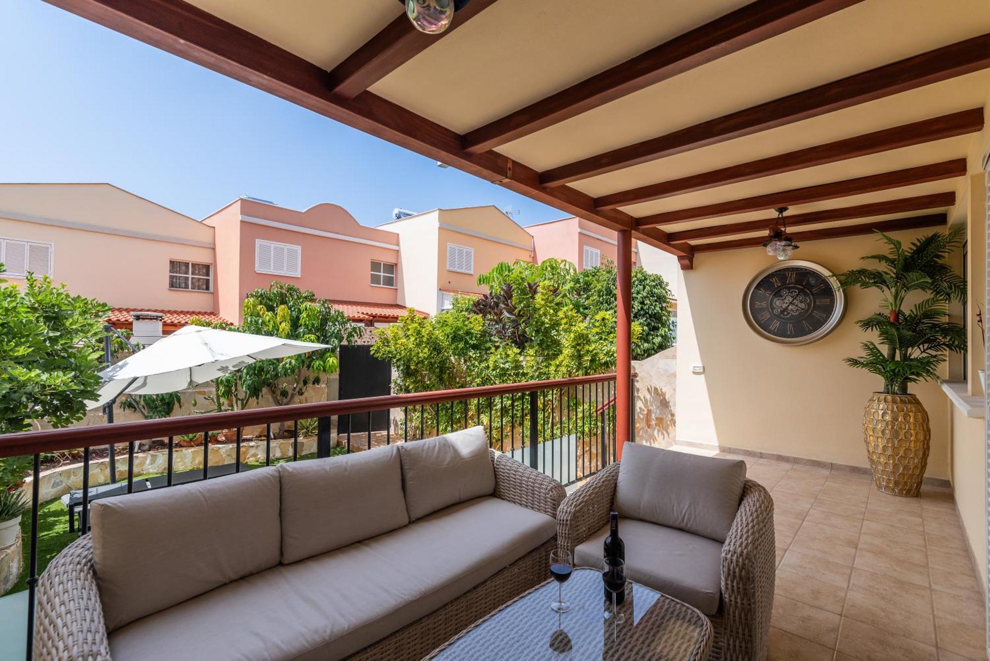 Comfortable 4-Bedroom Villa With Private Gardens Costa Adeje (Tenerife) Exterior foto