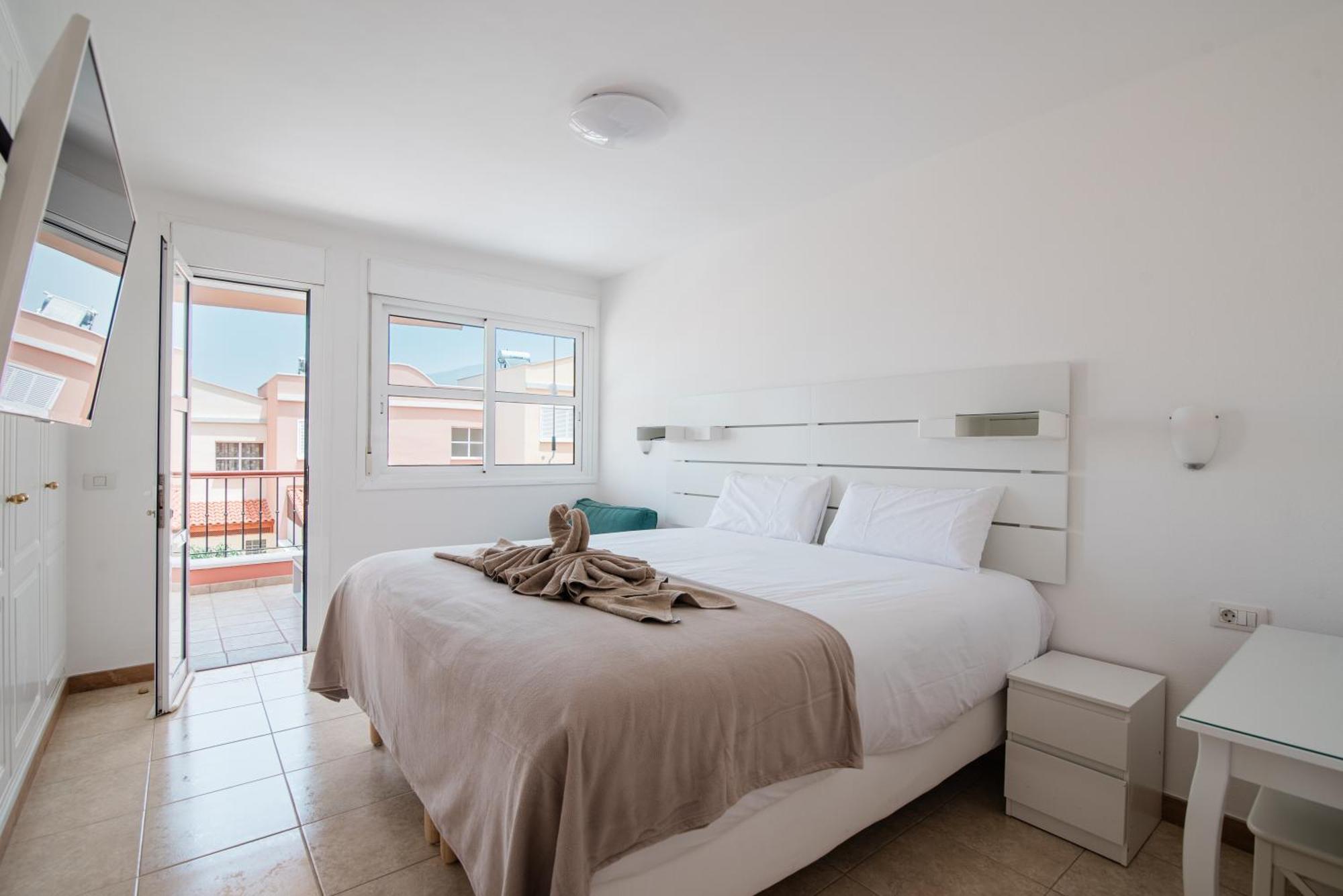 Comfortable 4-Bedroom Villa With Private Gardens Costa Adeje (Tenerife) Exterior foto